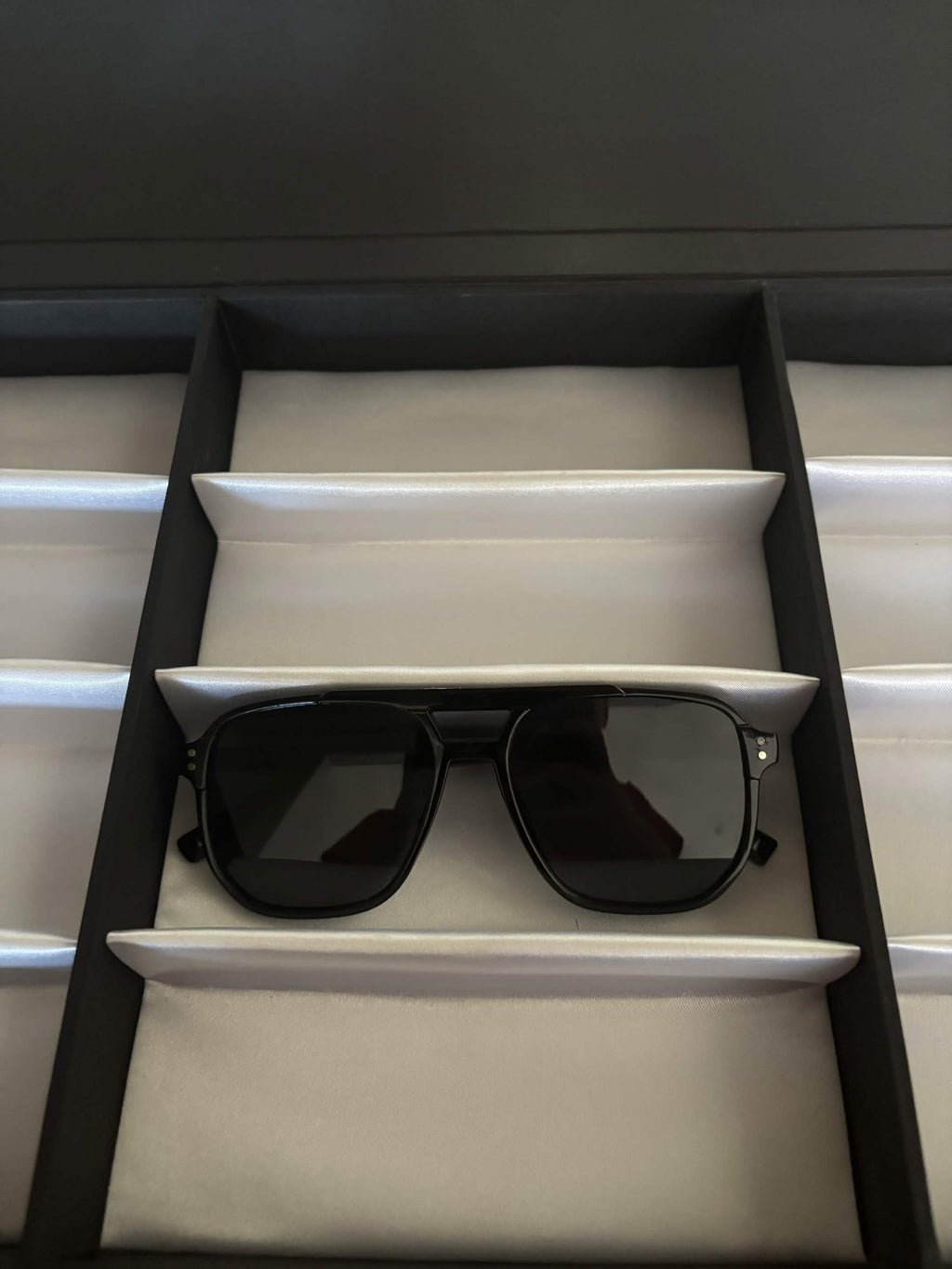 key hole sunglasses