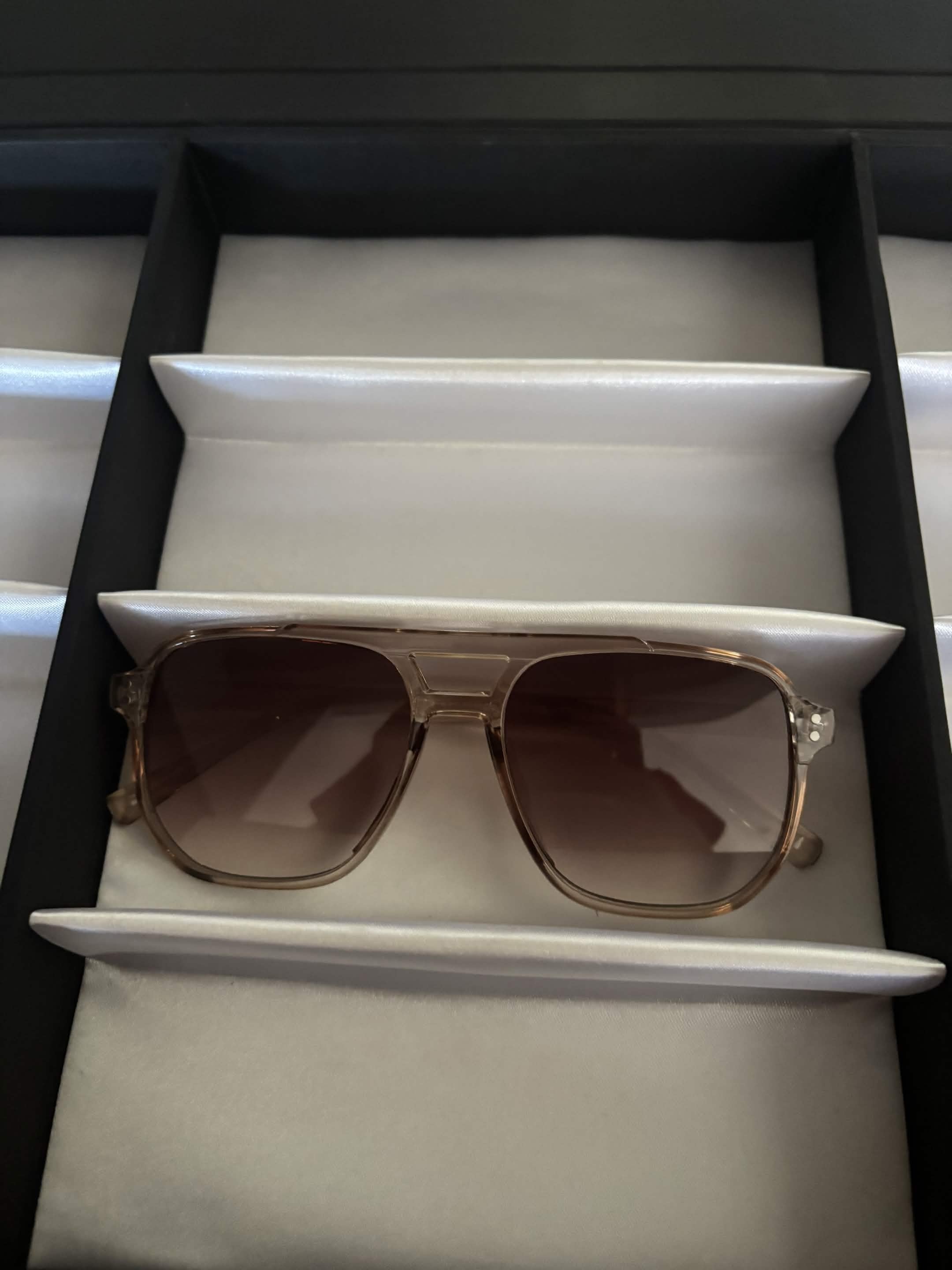 key hole sunglasses