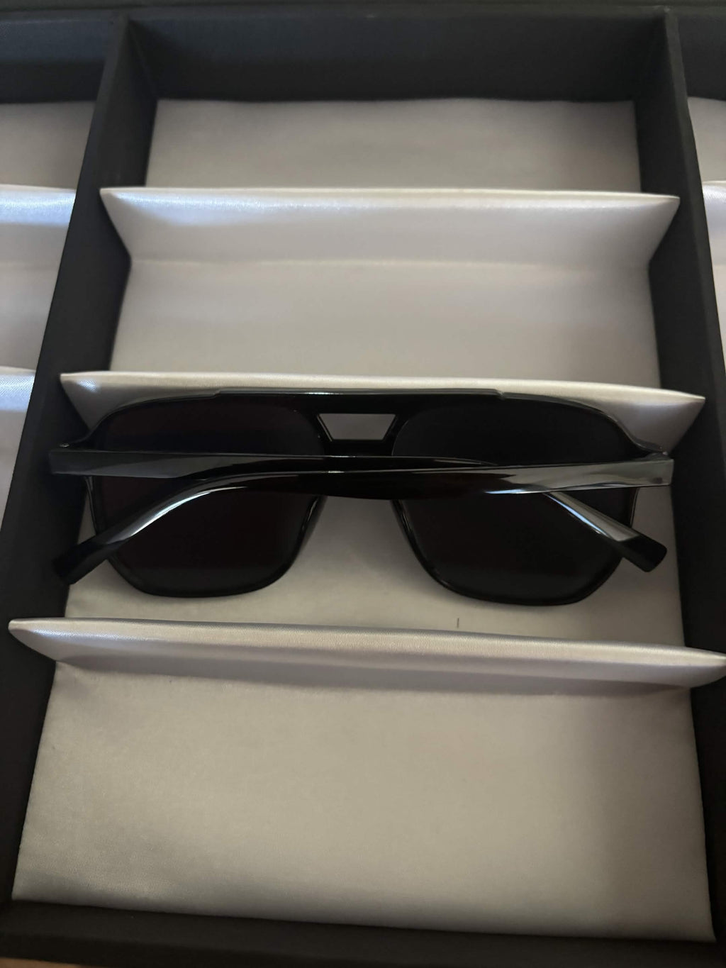 key hole sunglasses