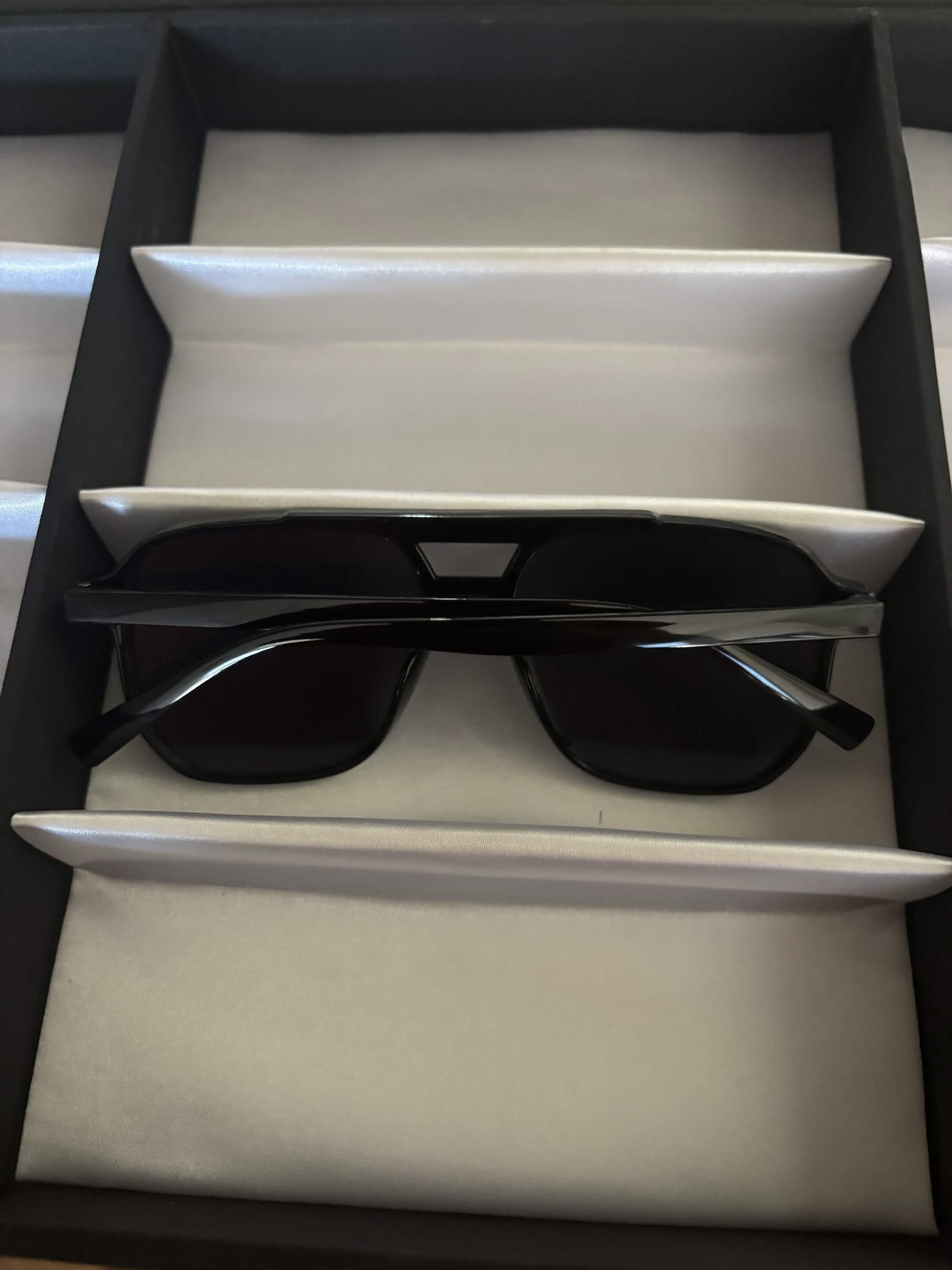 key hole sunglasses